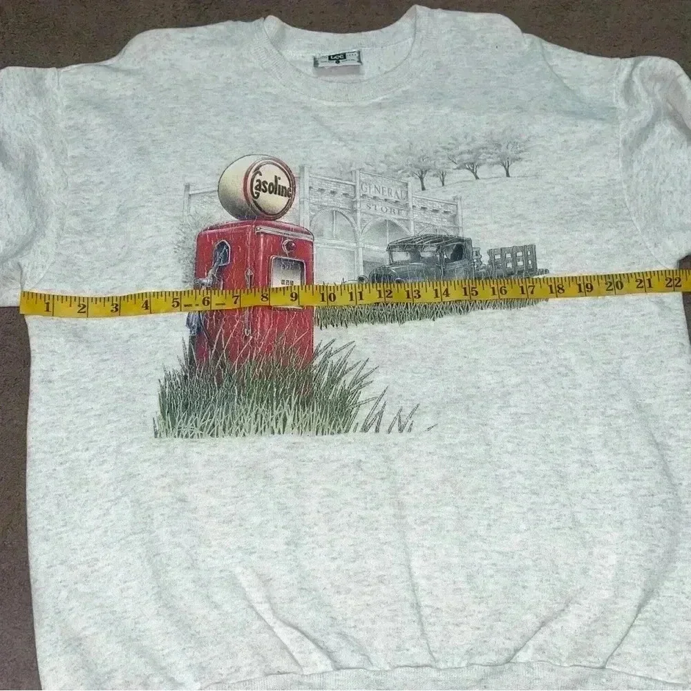 Vintage Lee old truck gasoline pump sweatshirt size Large long sleeve